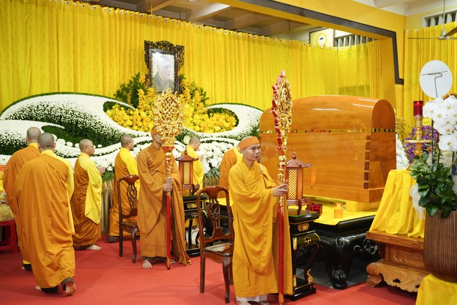Visiting funeral and paying homage to Late Most Ven Thich Tri Tinh - Vice Dharma Lord