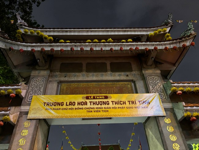 Visiting funeral and paying homage to Late Most Ven Thich Tri Tinh - Vice Dharma Lord