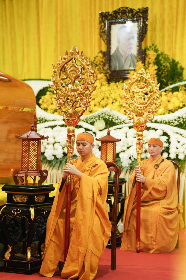 Visiting funeral and paying homage to Late Most Ven Thich Tri Tinh - Vice Dharma Lord