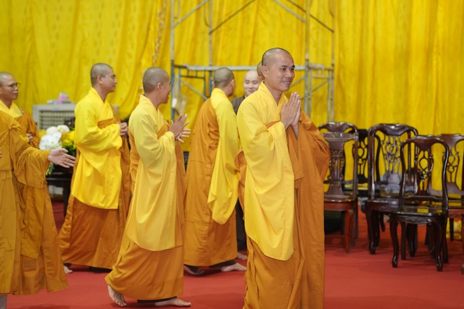 Visiting funeral and paying homage to Late Most Ven Thich Tri Tinh - Vice Dharma Lord