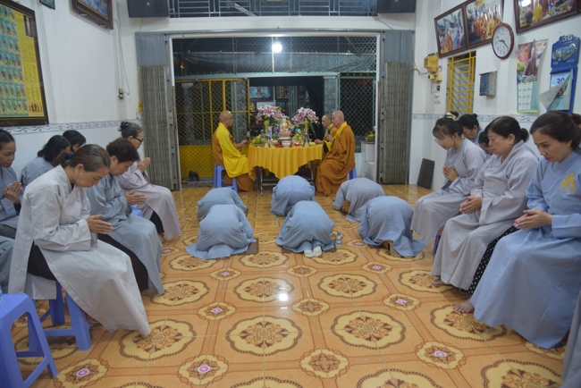 Death Anniversary of late Buddhist Dieu Nguyet at Minh Chat ashram