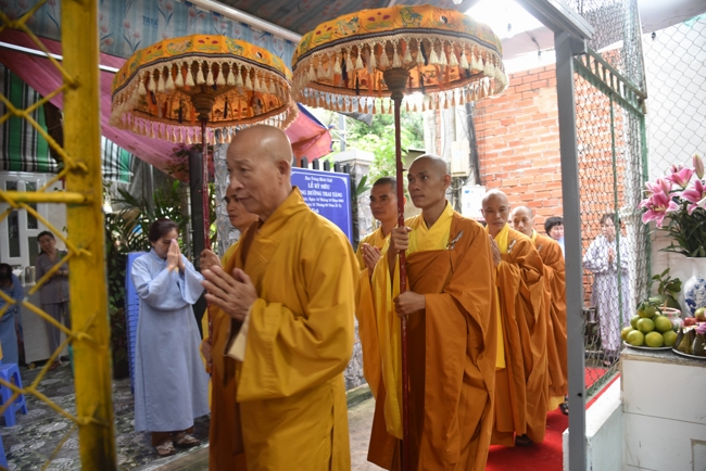 Death Anniversary of late Buddhist Dieu Nguyet at Minh Chat ashram