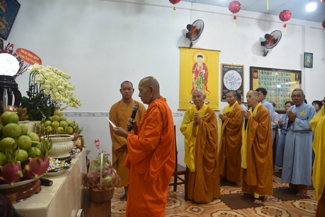 Death Anniversary of late Buddhist Dieu Nguyet at Minh Chat ashram