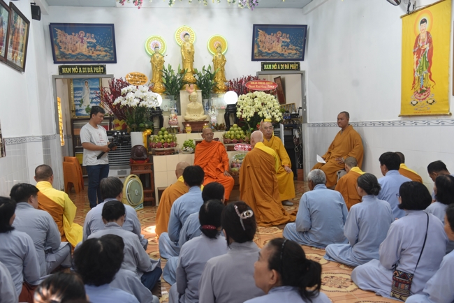 Death Anniversary of late Buddhist Dieu Nguyet at Minh Chat ashram