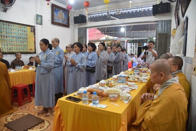 Death Anniversary of late Buddhist Dieu Nguyet at Minh Chat ashram