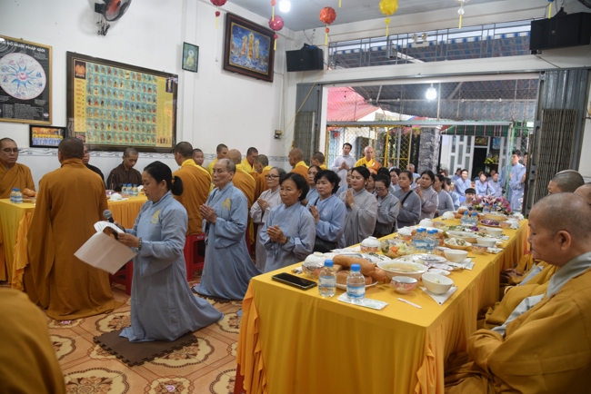 Death Anniversary of late Buddhist Dieu Nguyet at Minh Chat ashram