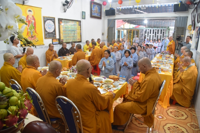Death Anniversary of late Buddhist Dieu Nguyet at Minh Chat ashram