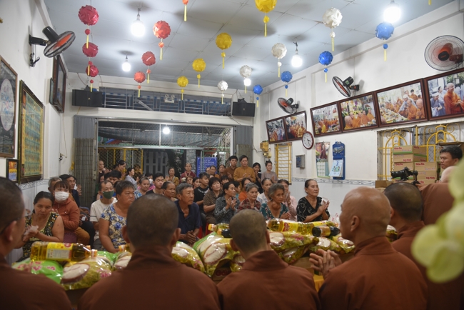 Death Anniversary of late Buddhist Dieu Nguyet at Minh Chat ashram