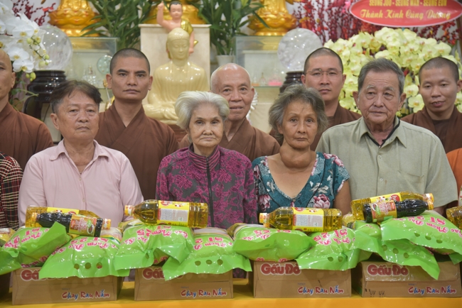 Death Anniversary of late Buddhist Dieu Nguyet at Minh Chat ashram