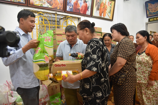 Death Anniversary of late Buddhist Dieu Nguyet at Minh Chat ashram