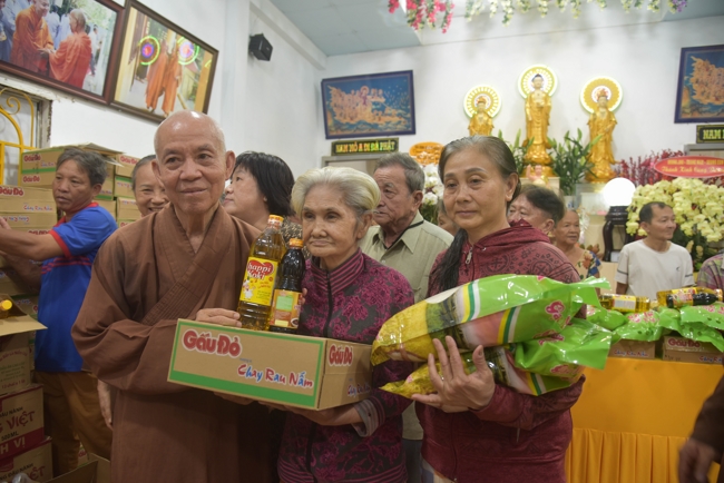 Death Anniversary of late Buddhist Dieu Nguyet at Minh Chat ashram