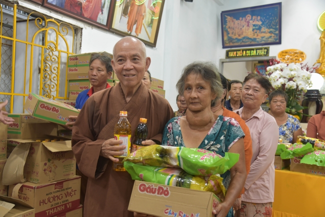 Death Anniversary of late Buddhist Dieu Nguyet at Minh Chat ashram