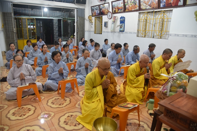 Death Anniversary of late Buddhist Dieu Nguyet at Minh Chat ashram