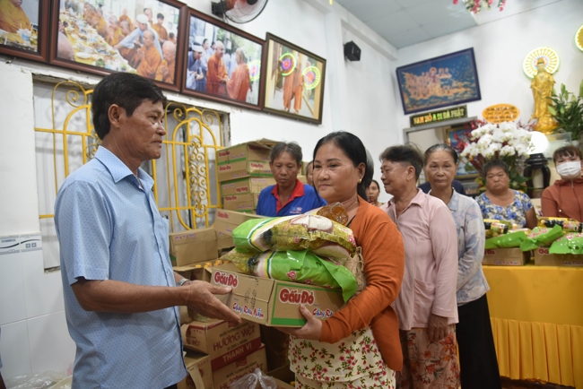 Death Anniversary of late Buddhist Dieu Nguyet at Minh Chat ashram