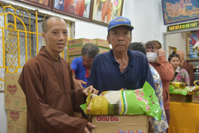 Death Anniversary of late Buddhist Dieu Nguyet at Minh Chat ashram