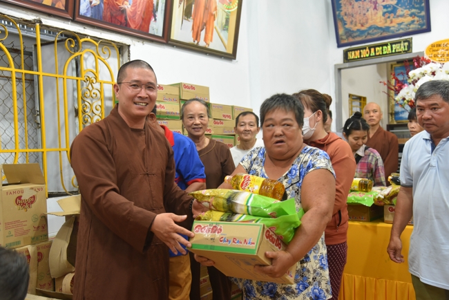 Death Anniversary of late Buddhist Dieu Nguyet at Minh Chat ashram