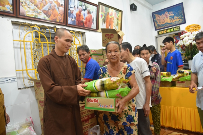 Death Anniversary of late Buddhist Dieu Nguyet at Minh Chat ashram