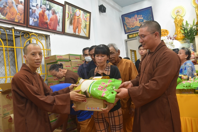 Death Anniversary of late Buddhist Dieu Nguyet at Minh Chat ashram