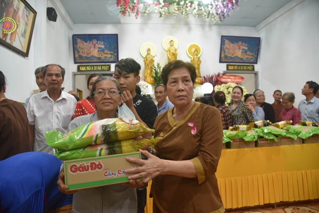 Death Anniversary of late Buddhist Dieu Nguyet at Minh Chat ashram