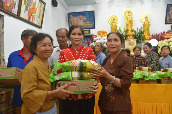 Death Anniversary of late Buddhist Dieu Nguyet at Minh Chat ashram