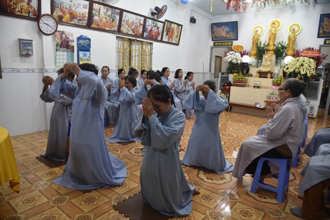Death Anniversary of late Buddhist Dieu Nguyet at Minh Chat ashram