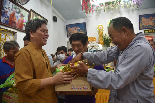 Death Anniversary of late Buddhist Dieu Nguyet at Minh Chat ashram