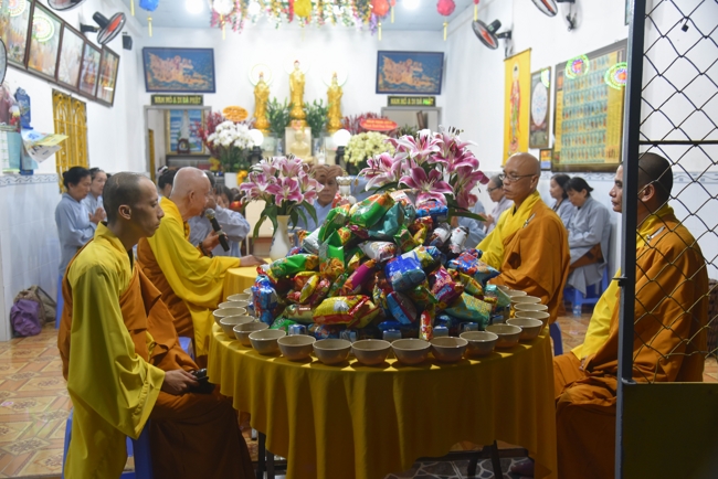 Death Anniversary of late Buddhist Dieu Nguyet at Minh Chat ashram