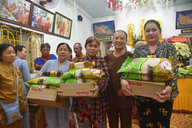 Death Anniversary of late Buddhist Dieu Nguyet at Minh Chat ashram