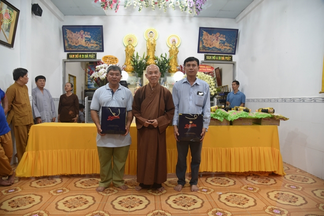 Death Anniversary of late Buddhist Dieu Nguyet at Minh Chat ashram