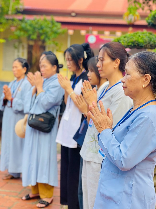 One - Day Practice at Dong Cao pagoda, Thanh Hoa