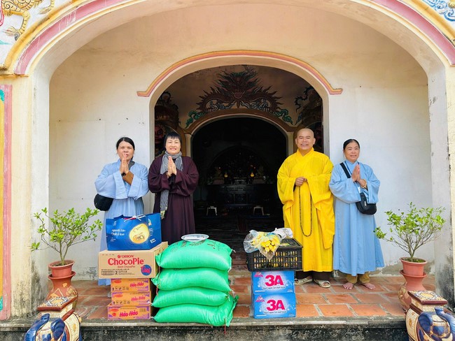 One - Day Practice at Dong Cao pagoda, Thanh Hoa