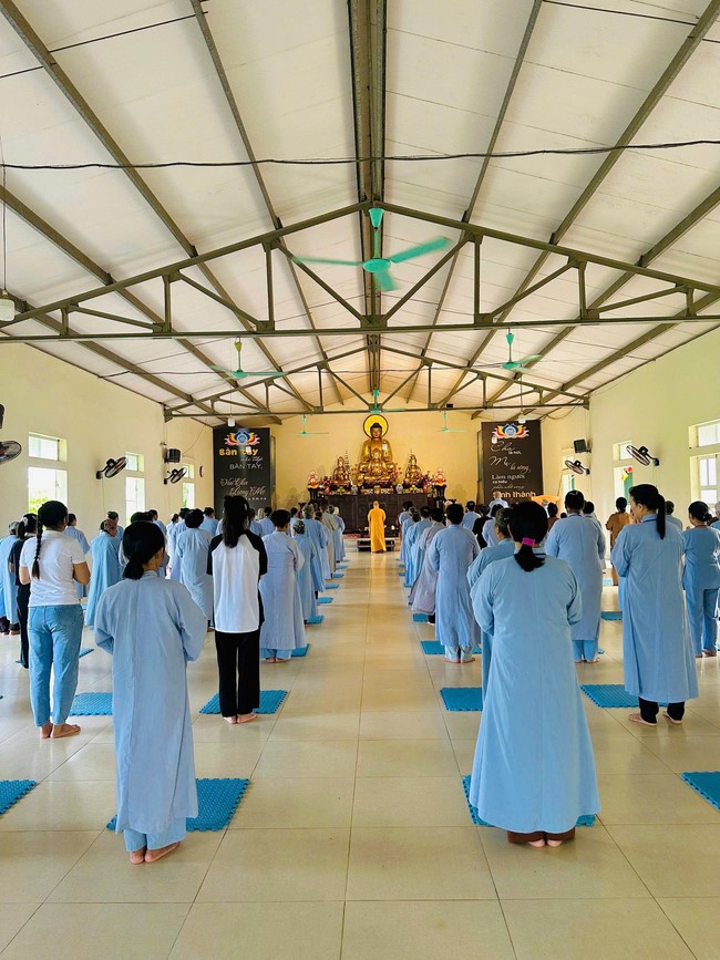 One - Day Practice at Dong Cao pagoda, Thanh Hoa