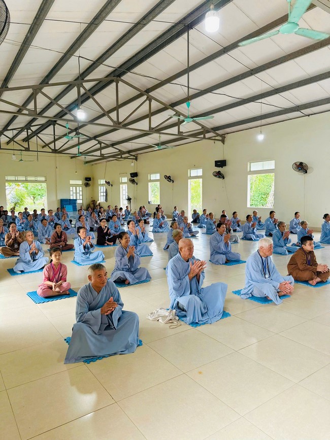 One - Day Practice at Dong Cao pagoda, Thanh Hoa