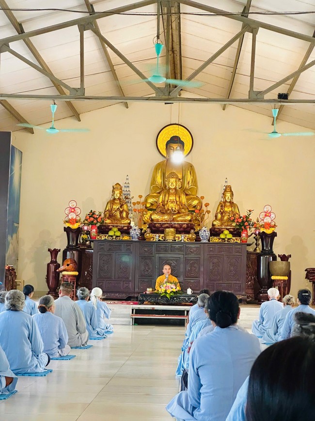 One - Day Practice at Dong Cao pagoda, Thanh Hoa