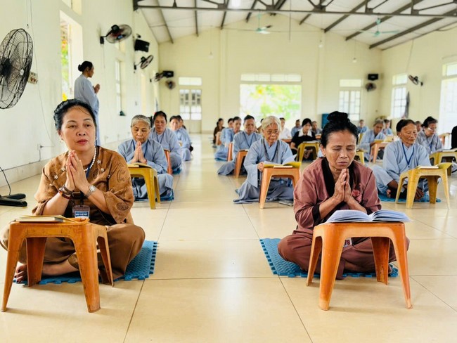 One - Day Practice at Dong Cao pagoda, Thanh Hoa