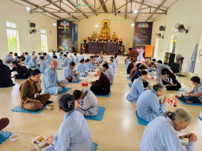 One - Day Practice at Dong Cao pagoda, Thanh Hoa