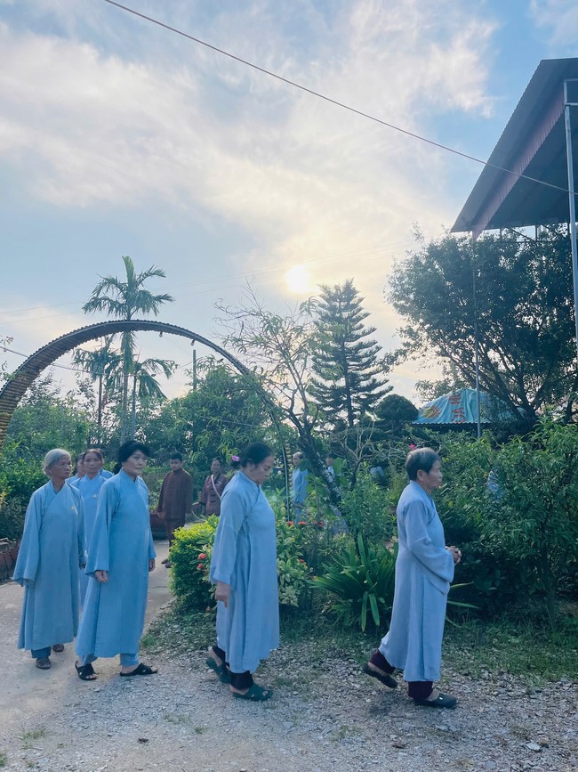 One - Day Practice at Dong Cao pagoda, Thanh Hoa