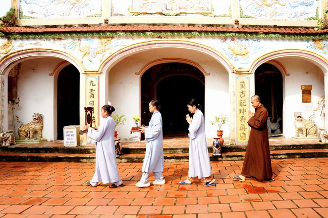 One - Day Practice at Dong Cao pagoda, Thanh Hoa