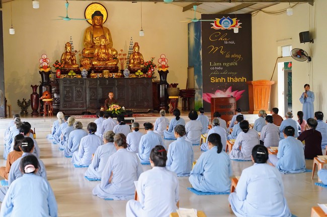 One - Day Practice at Dong Cao pagoda, Thanh Hoa