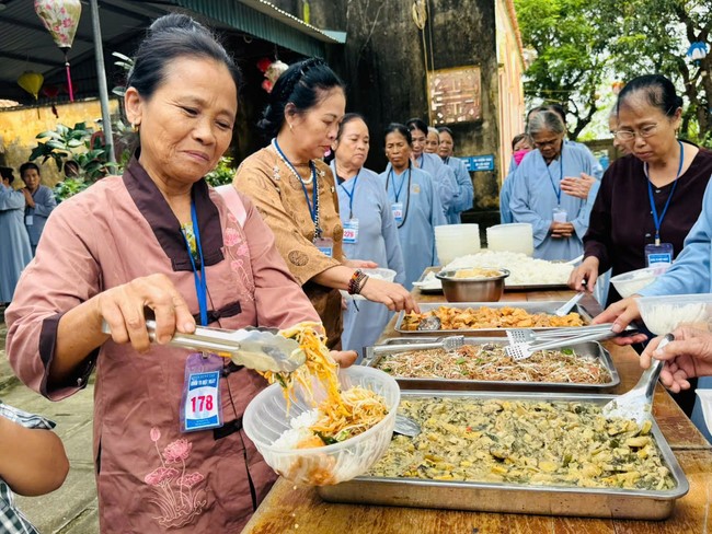 One - Day Practice at Dong Cao pagoda, Thanh Hoa