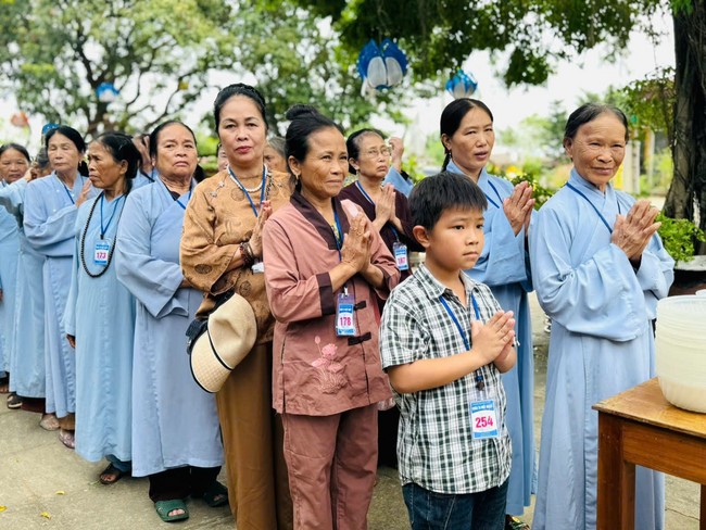 One - Day Practice at Dong Cao pagoda, Thanh Hoa