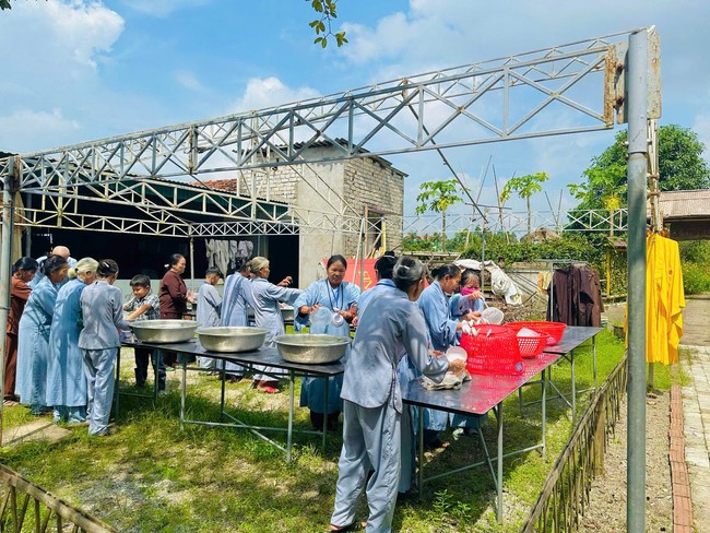 One - Day Practice at Dong Cao pagoda, Thanh Hoa