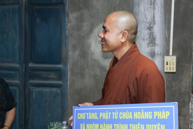 Disaster relief in Thanh Hoa province in the pagoda's Charity activities