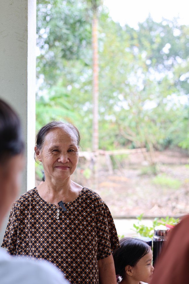 Disaster relief in Thanh Hoa province in the pagoda's Charity activities