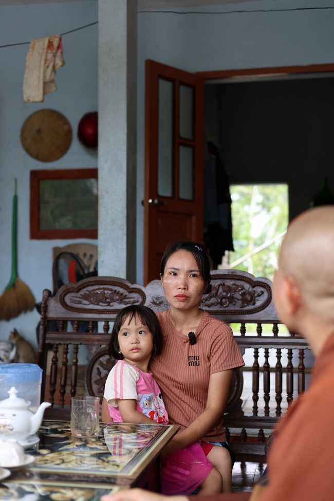 Disaster relief in Thanh Hoa province in the pagoda's Charity activities
