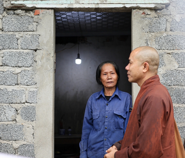 Disaster relief in Nghe An province in the pagoda's charity activities