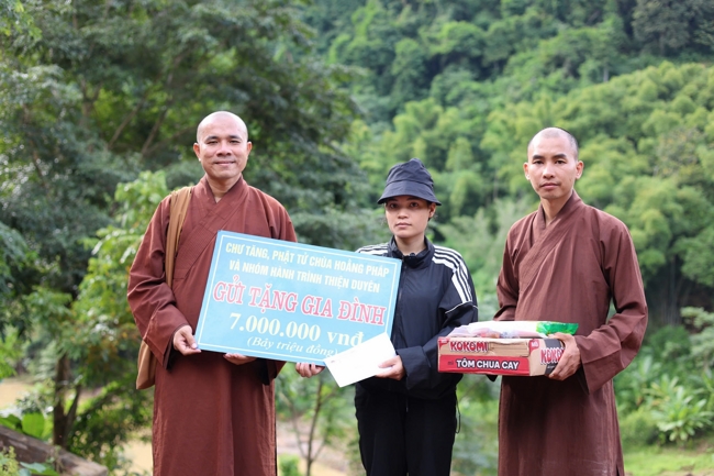 Disaster relief in Nghe An province in the pagoda's charity activities