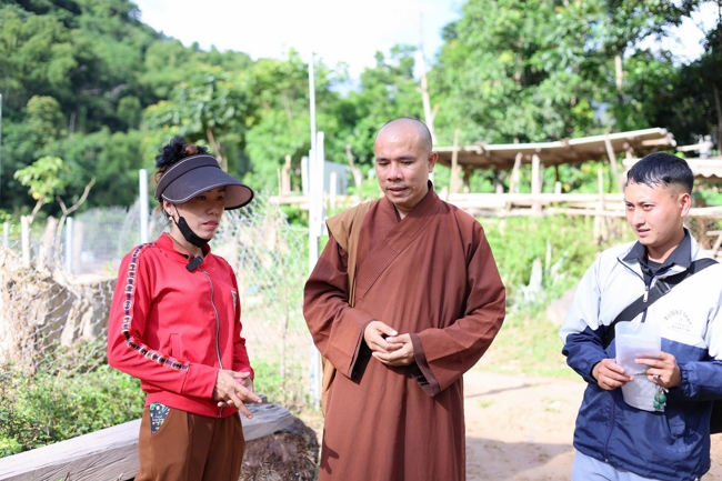 Disaster relief in Nghe An province in the pagoda's charity activities