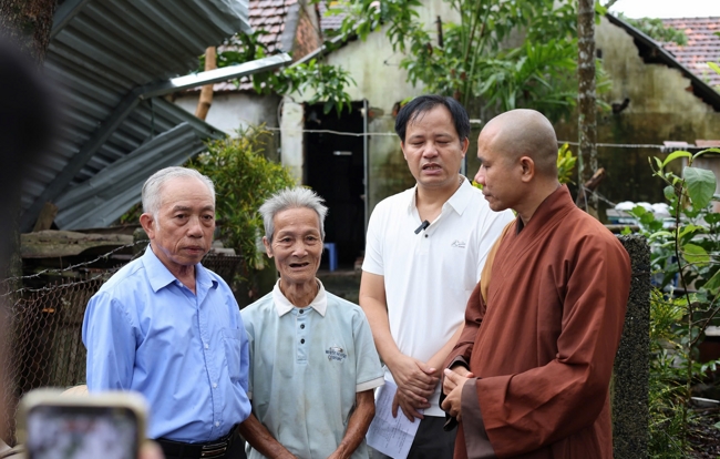 Disaster relief in Nghe An province in the pagoda's charity activities