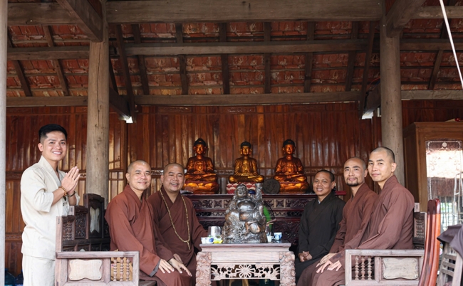 Disaster relief in Nghe An province in the pagoda's charity activities